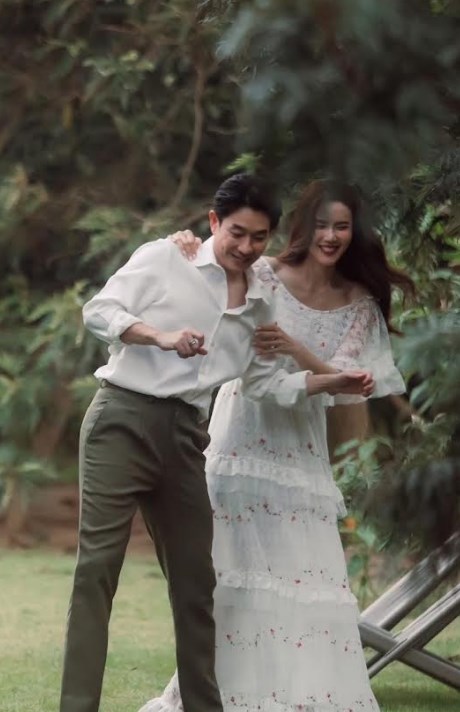 Boy和Jeab甜蜜互动照片