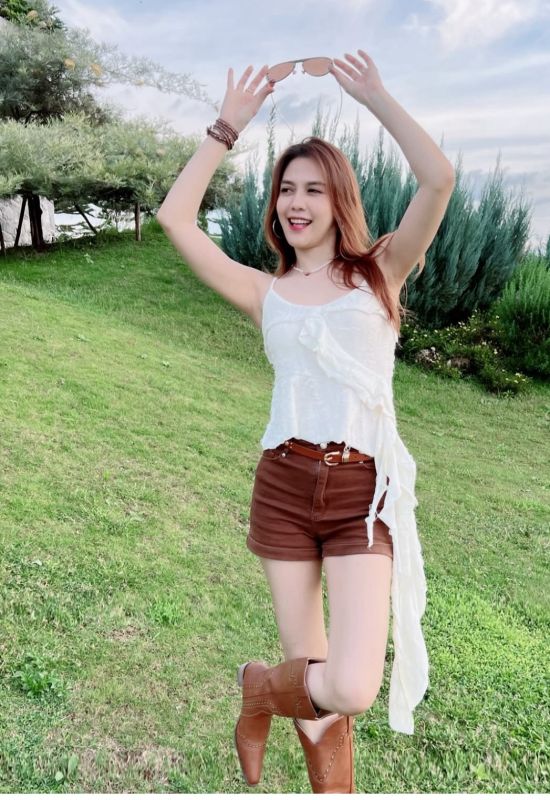 Punch Worakarn最新歌曲《无法坚持》相关宣传图